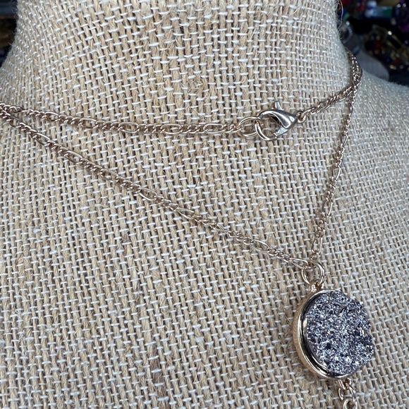 Moon phase long necklace 🌑🌓🌒 - Picture 4 of 4